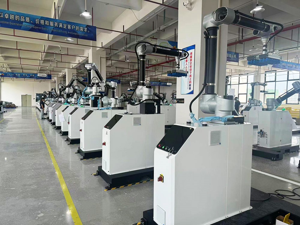 What is a robot palletizer